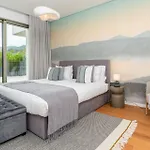 Villa Elysium - Designer With Ocean View, Heated Pool, Jacuzzi & Sauna *
