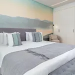 Villa Elysium - Designer With Ocean View, Heated Pool, Jacuzzi & Sauna *