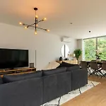 Villa Elysium - Designer With Ocean View, Heated Pool, Jacuzzi & Sauna