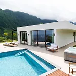 Elysium - Designer With Ocean View, Heated Pool, Jacuzzi & Sauna Villa *