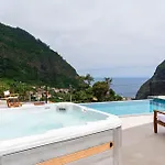 Elysium - Designer With Ocean View, Heated Pool, Jacuzzi & Sauna *