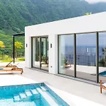 Elysium - Designer With Ocean View, Heated Pool, Jacuzzi & Sauna São Vicente