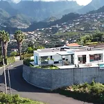Villa Elysium - Designer With Ocean View, Heated Pool, Jacuzzi & Sauna *