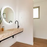 Вилла Elysium - Designer With Ocean View, Heated Pool, Jacuzzi & Sauna *