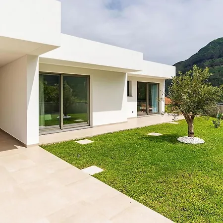 Elysium - Designer With Ocean View, Heated Pool, Jacuzzi & Sauna São Vicente