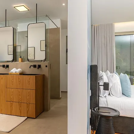 Villa Elysium - Designer With Ocean View, Heated Pool, Jacuzzi & Sauna