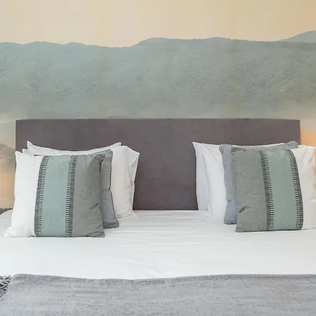 Villa Elysium - Designer With Ocean View, Heated Pool, Jacuzzi & Sauna
