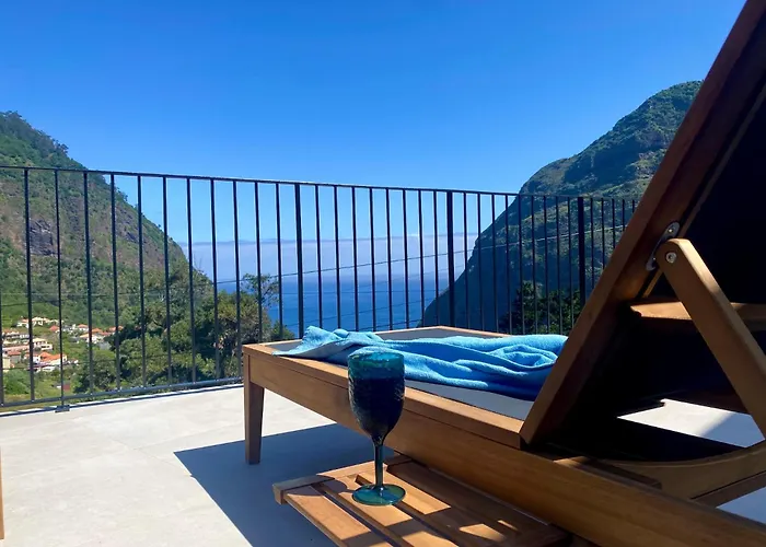 Elysium - Designer With Ocean View, Heated Pool, Jacuzzi & Sauna São Vicente