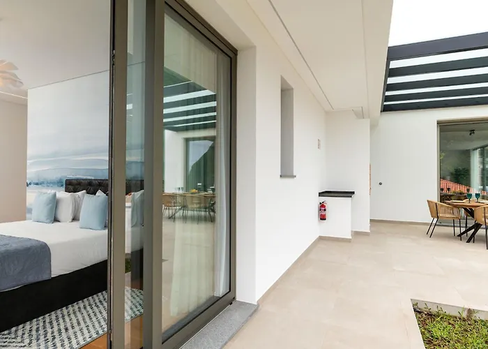 Elysium - Designer With Ocean View, Heated Pool, Jacuzzi & Sauna Вилла