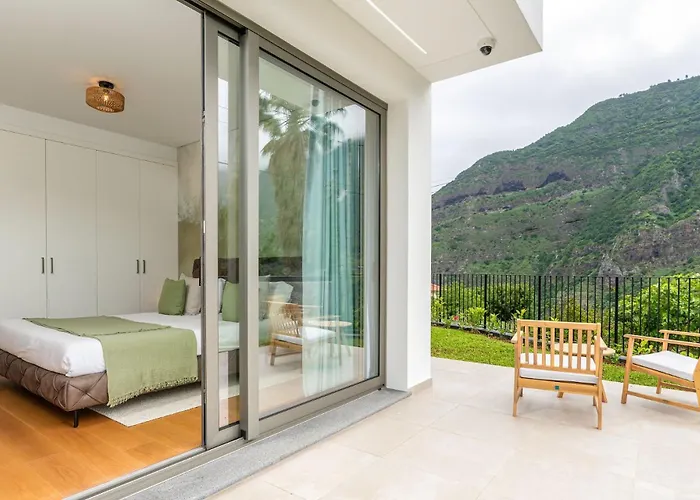 Elysium - Designer With Ocean View, Heated Pool, Jacuzzi & Sauna 빌라