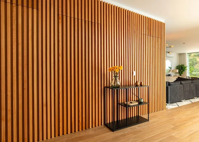 Elysium - Designer With Ocean View, Heated Pool, Jacuzzi & Sauna *