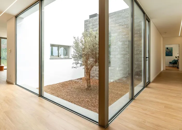 Elysium - Designer With Ocean View, Heated Pool, Jacuzzi & Sauna