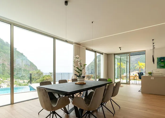 Elysium - Designer With Ocean View, Heated Pool, Jacuzzi & Sauna Вилла Сан-Висенти