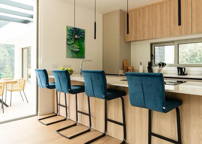 Elysium - Designer With Ocean View, Heated Pool, Jacuzzi & Sauna São Vicente