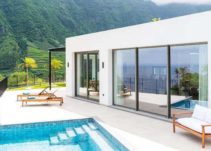 Elysium - Designer With Ocean View, Heated Pool, Jacuzzi & Sauna São Vicente