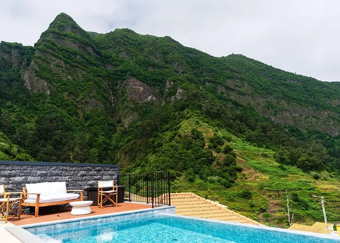 Elysium - Designer With Ocean View, Heated Pool, Jacuzzi & Sauna 빌라 São Vicente