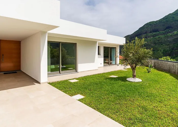 Elysium - Designer With Ocean View, Heated Pool, Jacuzzi & Sauna 빌라 São Vicente