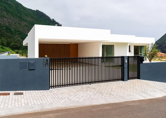 Elysium - Designer With Ocean View, Heated Pool, Jacuzzi & Sauna 빌라 *