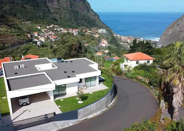 Вилла Elysium - Designer With Ocean View, Heated Pool, Jacuzzi & Sauna Сан-Висенти